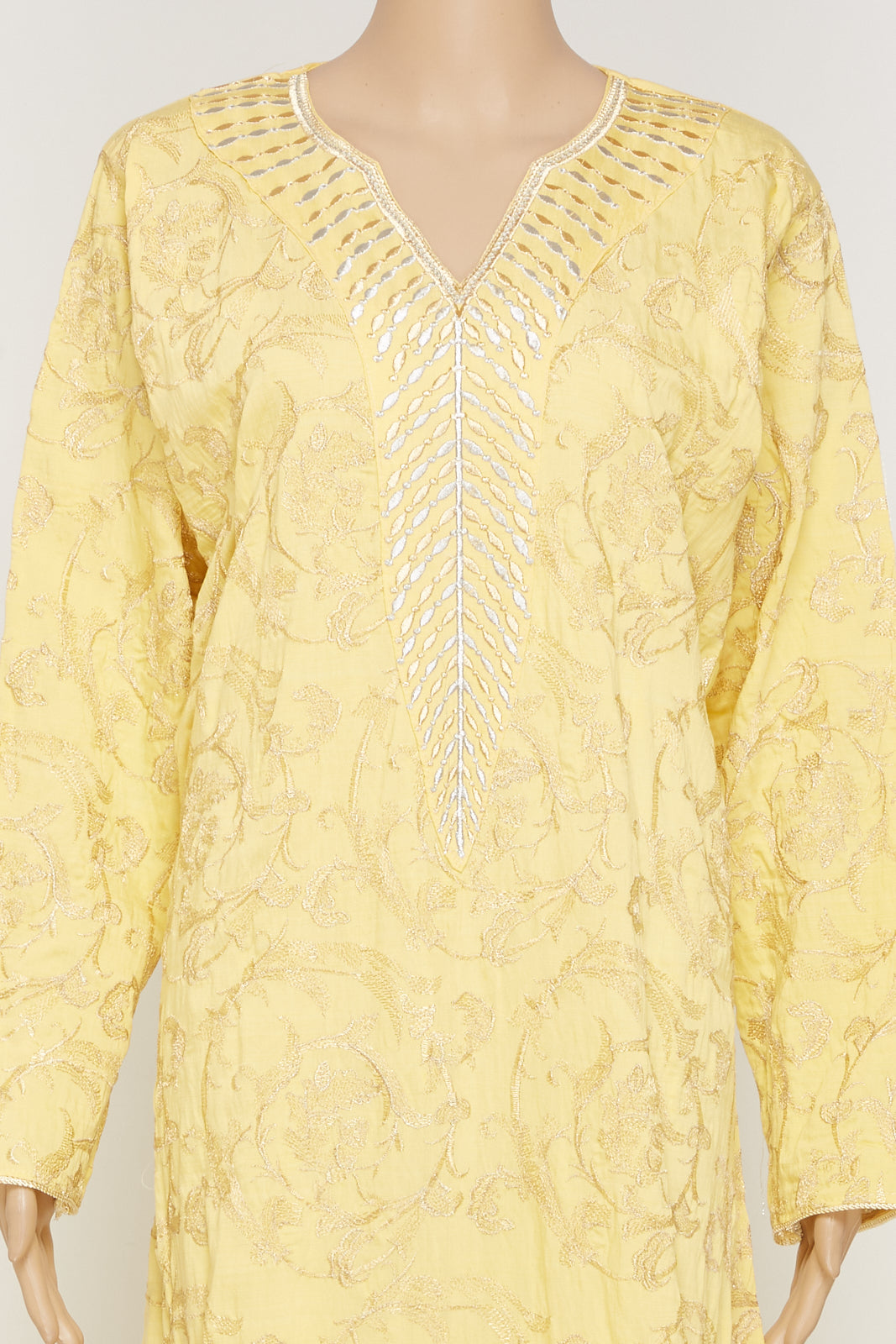 Elegant kaftan dress with absolute comfort