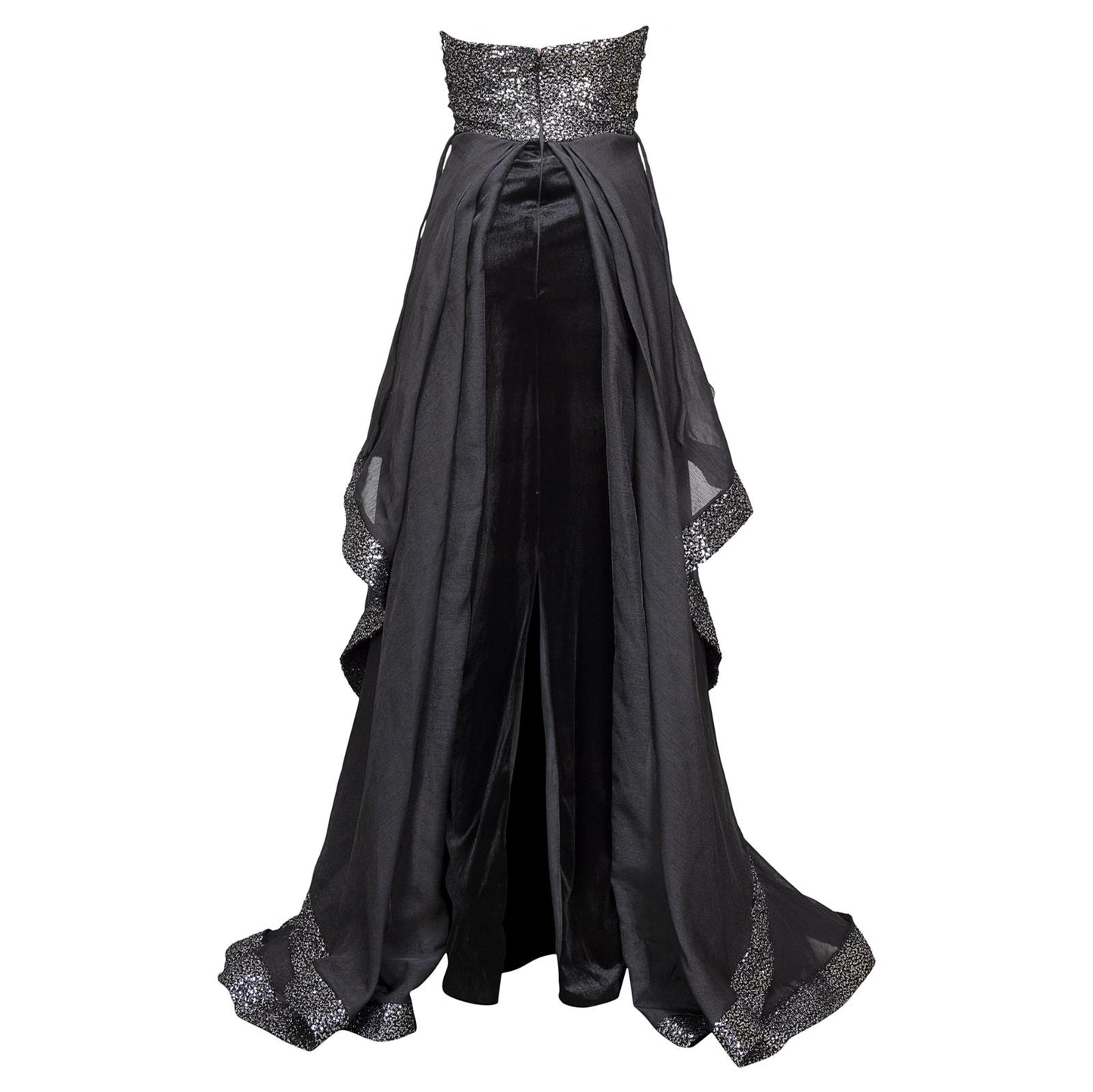 Brand new elegant dress in a simple blend.