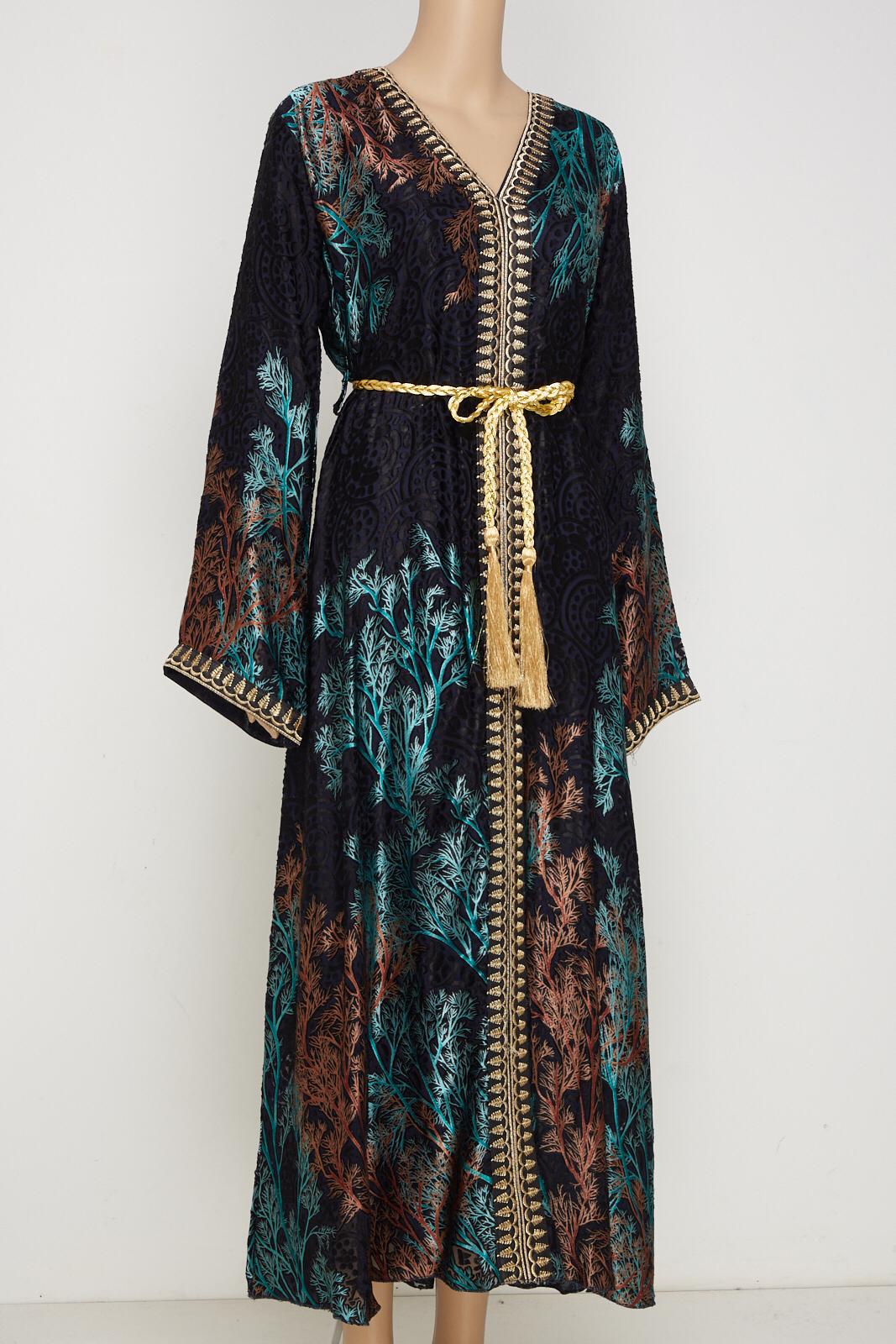 Robe styled Moroccan jersy fabric.