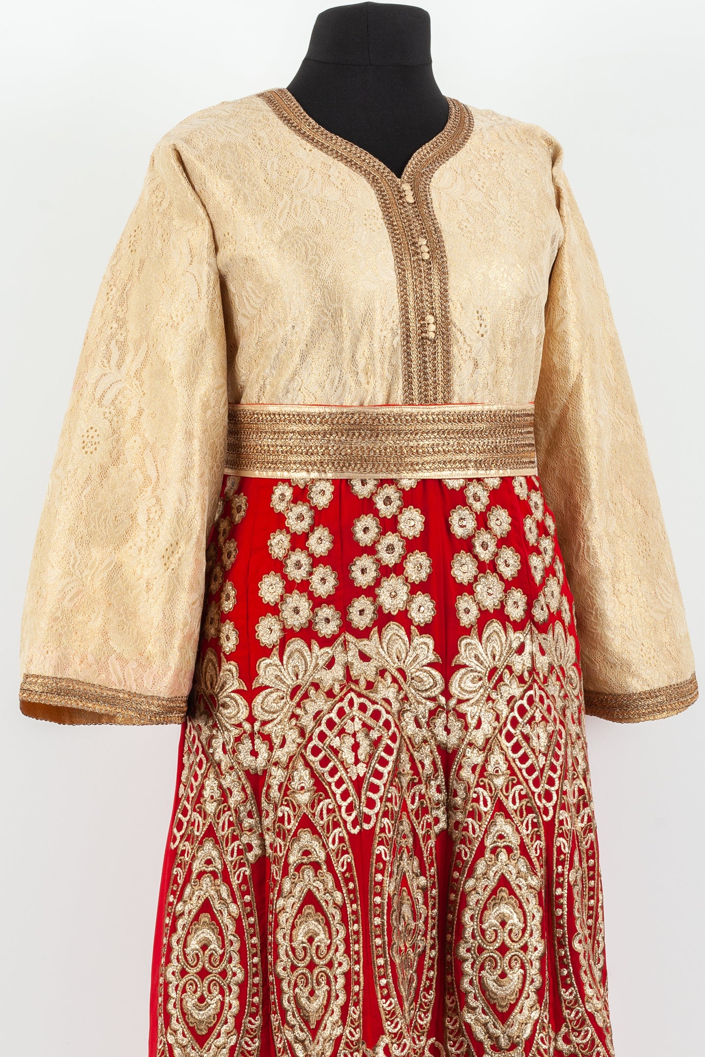 Fancy Ethnic Traditional maxi jalabiyah.