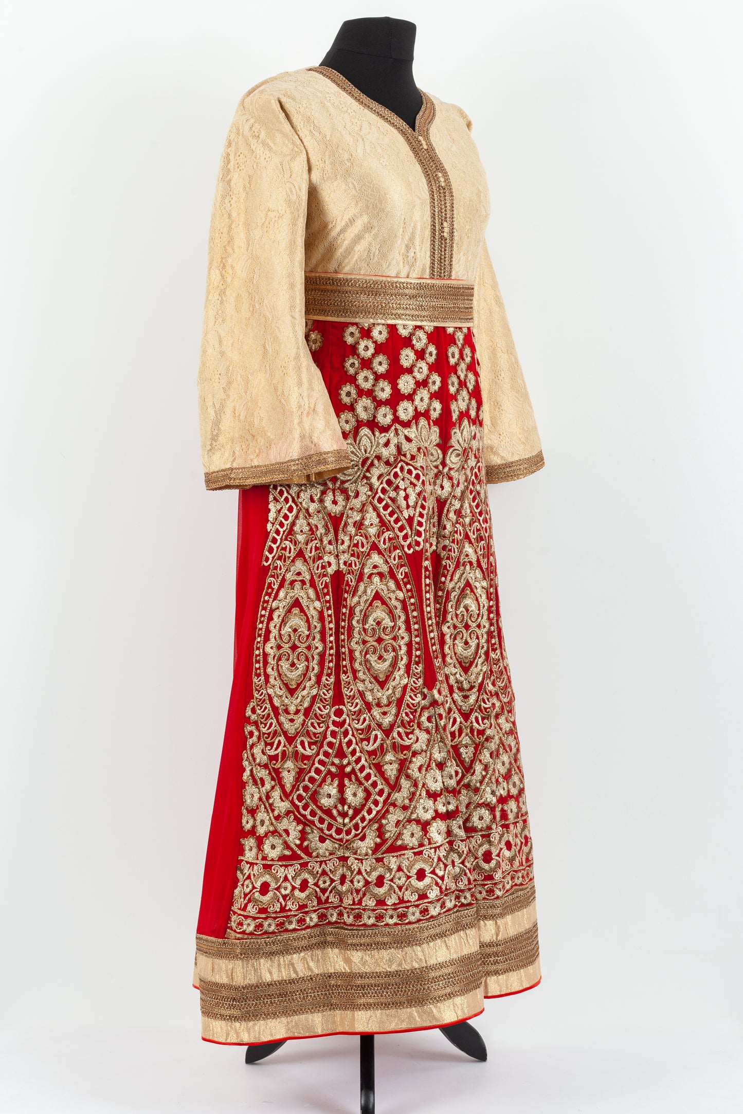 Fancy Ethnic Traditional maxi jalabiyah.