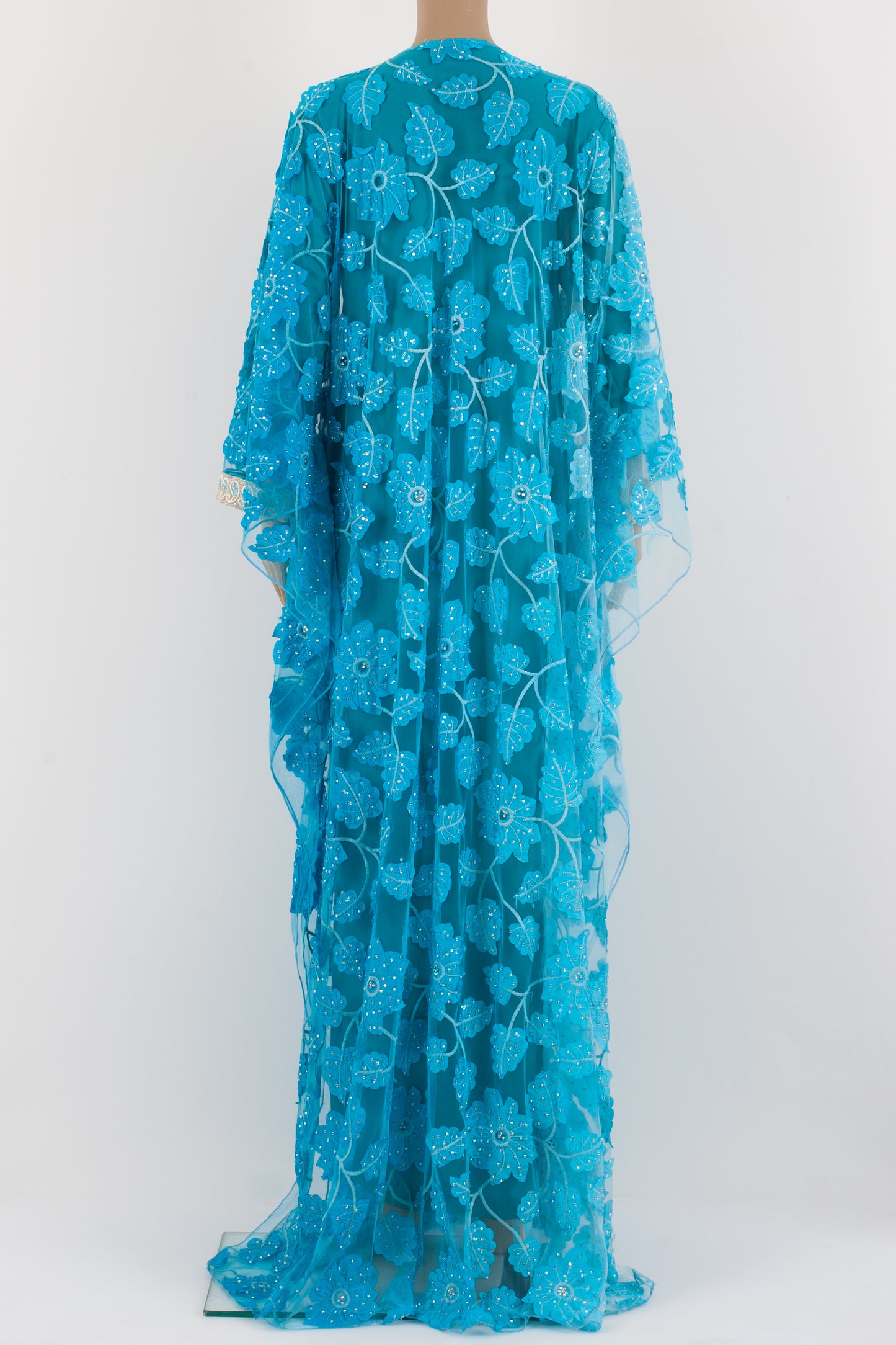 flowly kaftan Jalabiyah.