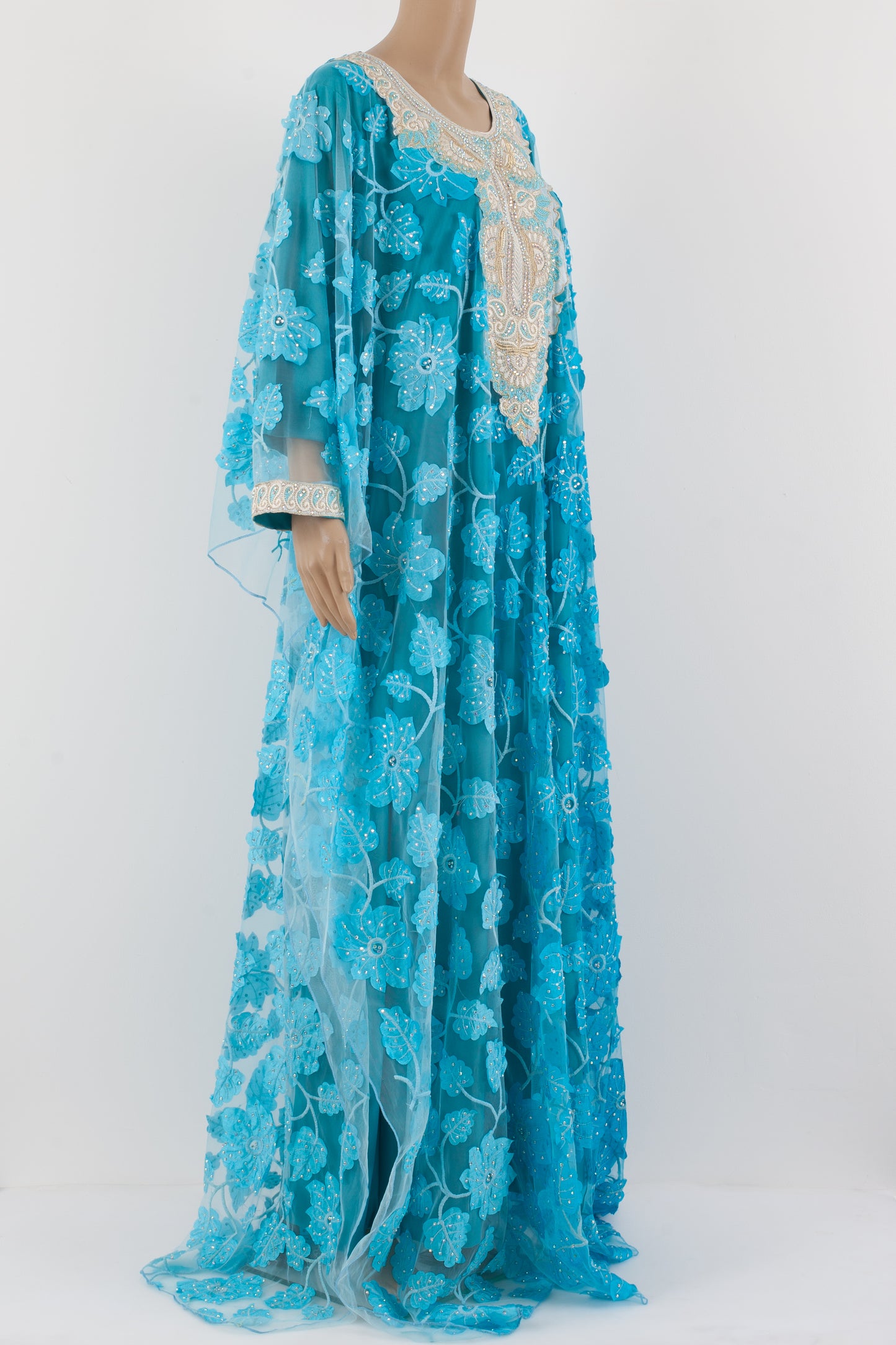 flowly kaftan Jalabiyah.