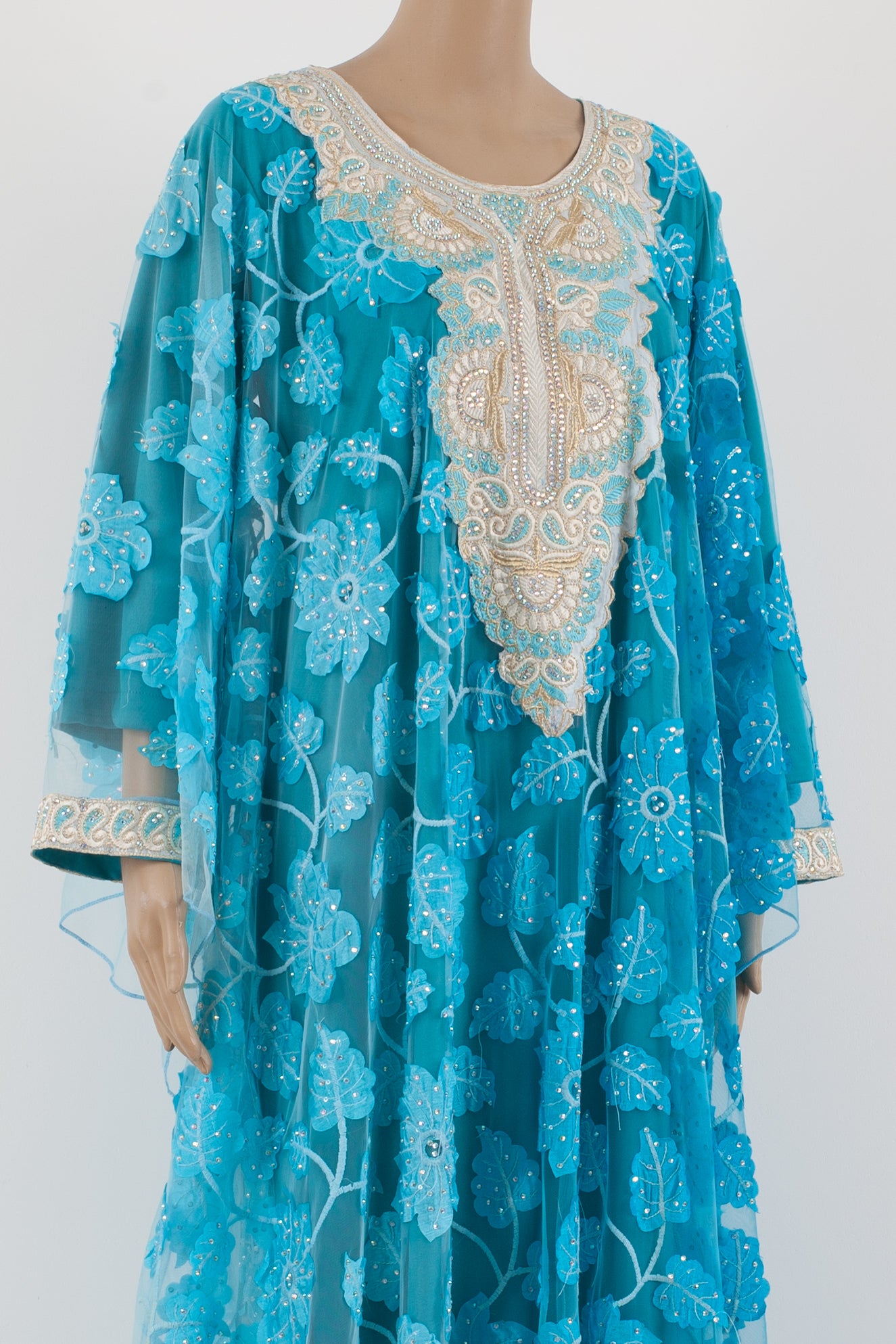 flowly kaftan Jalabiyah.