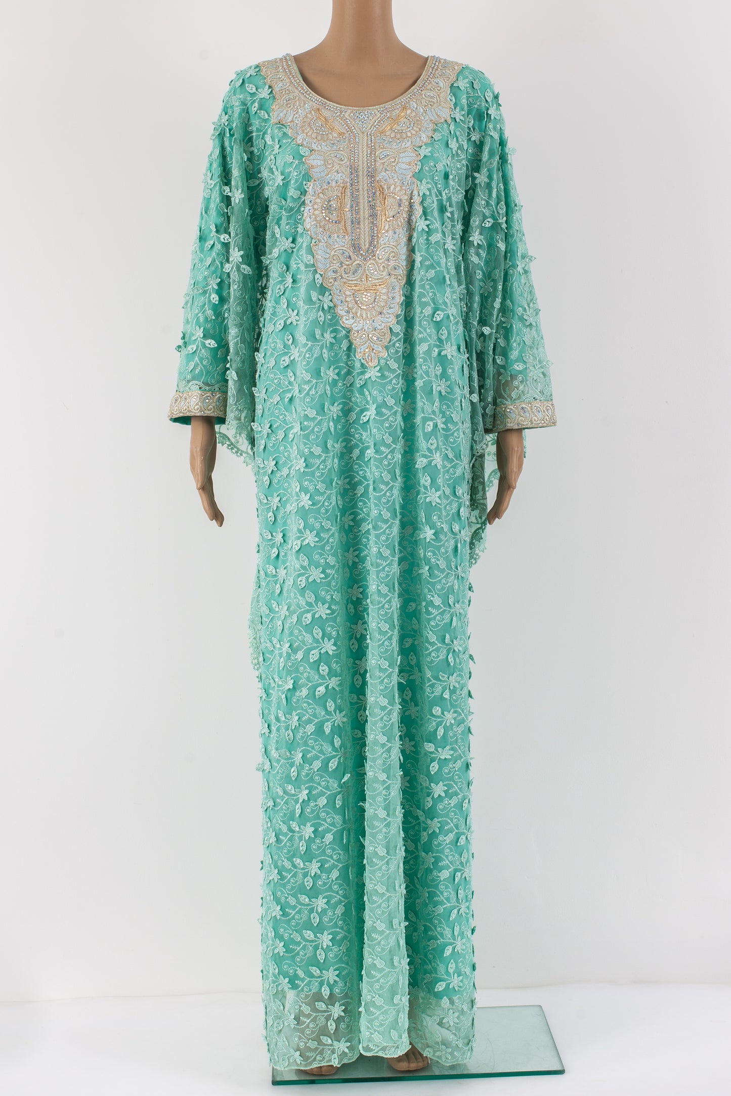 netted Jalabiyah kaftan.