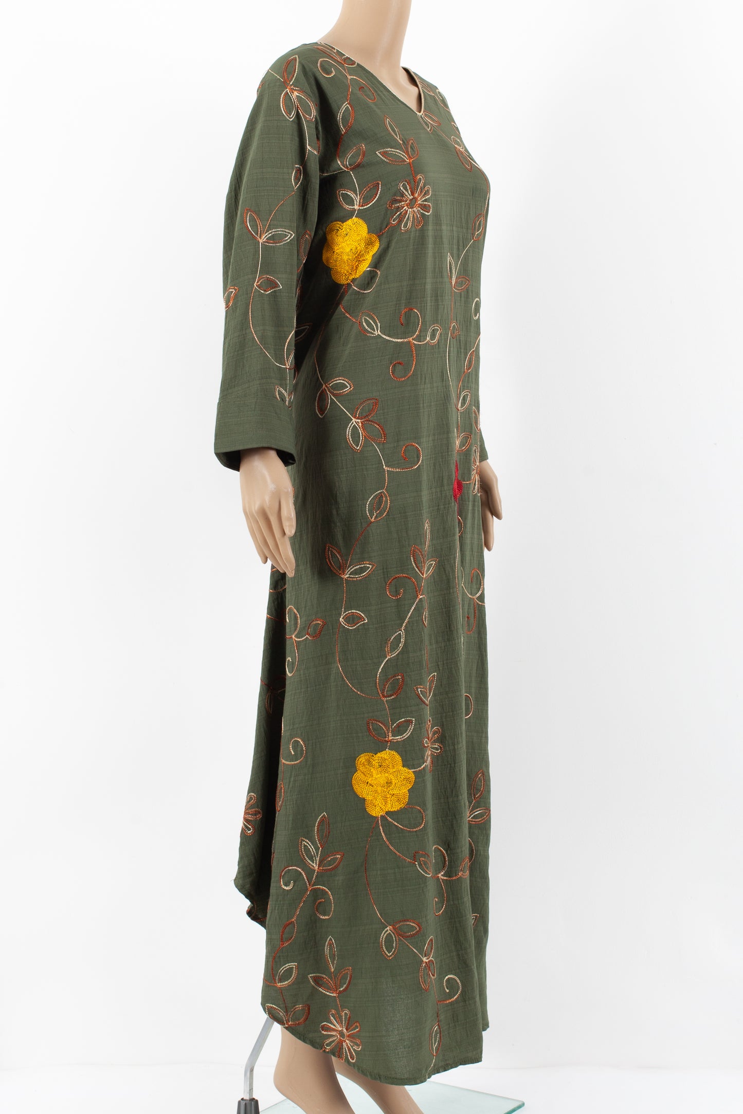 Green embroidered maxi jalabiyah kaftan.