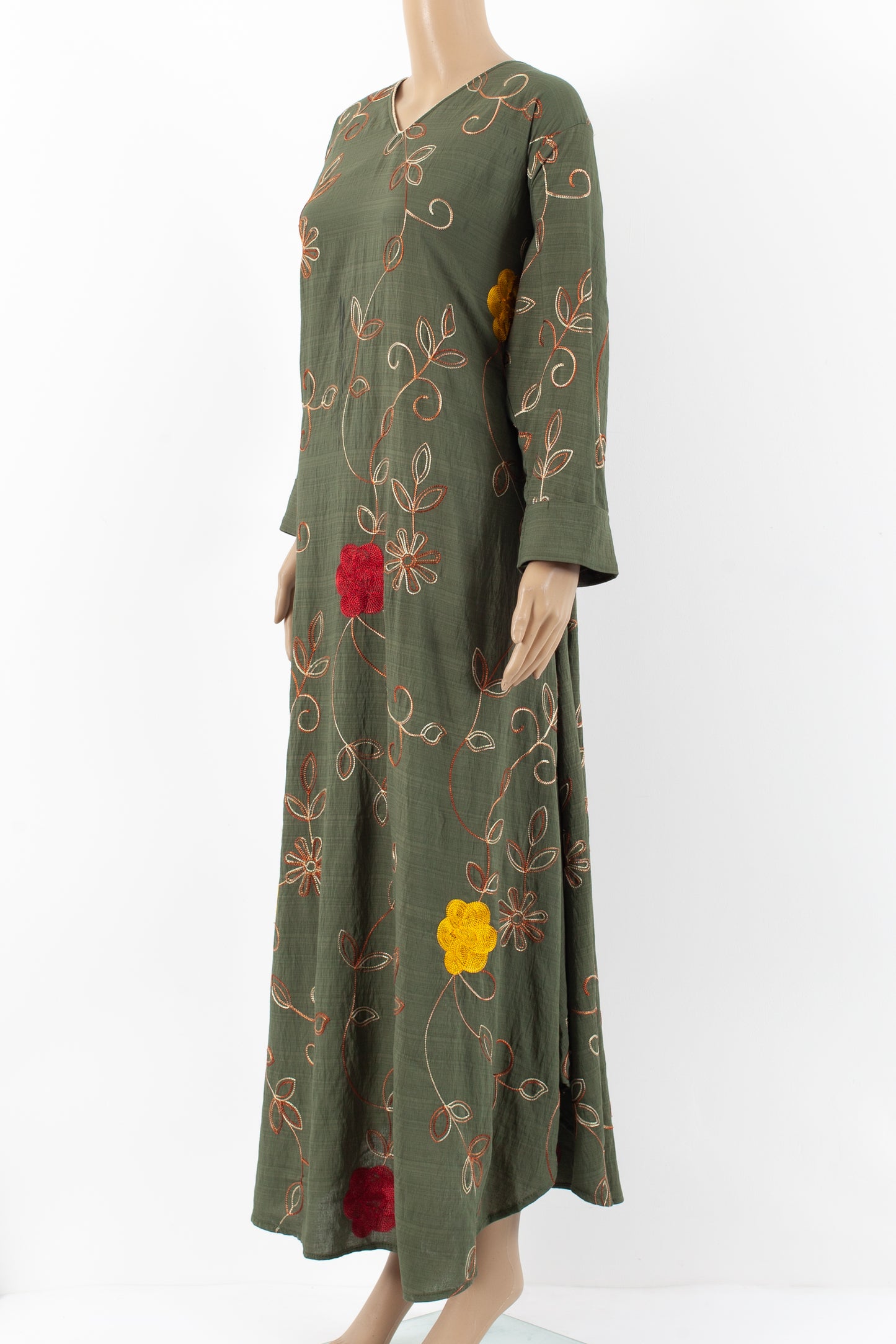 Green embroidered maxi jalabiyah kaftan.