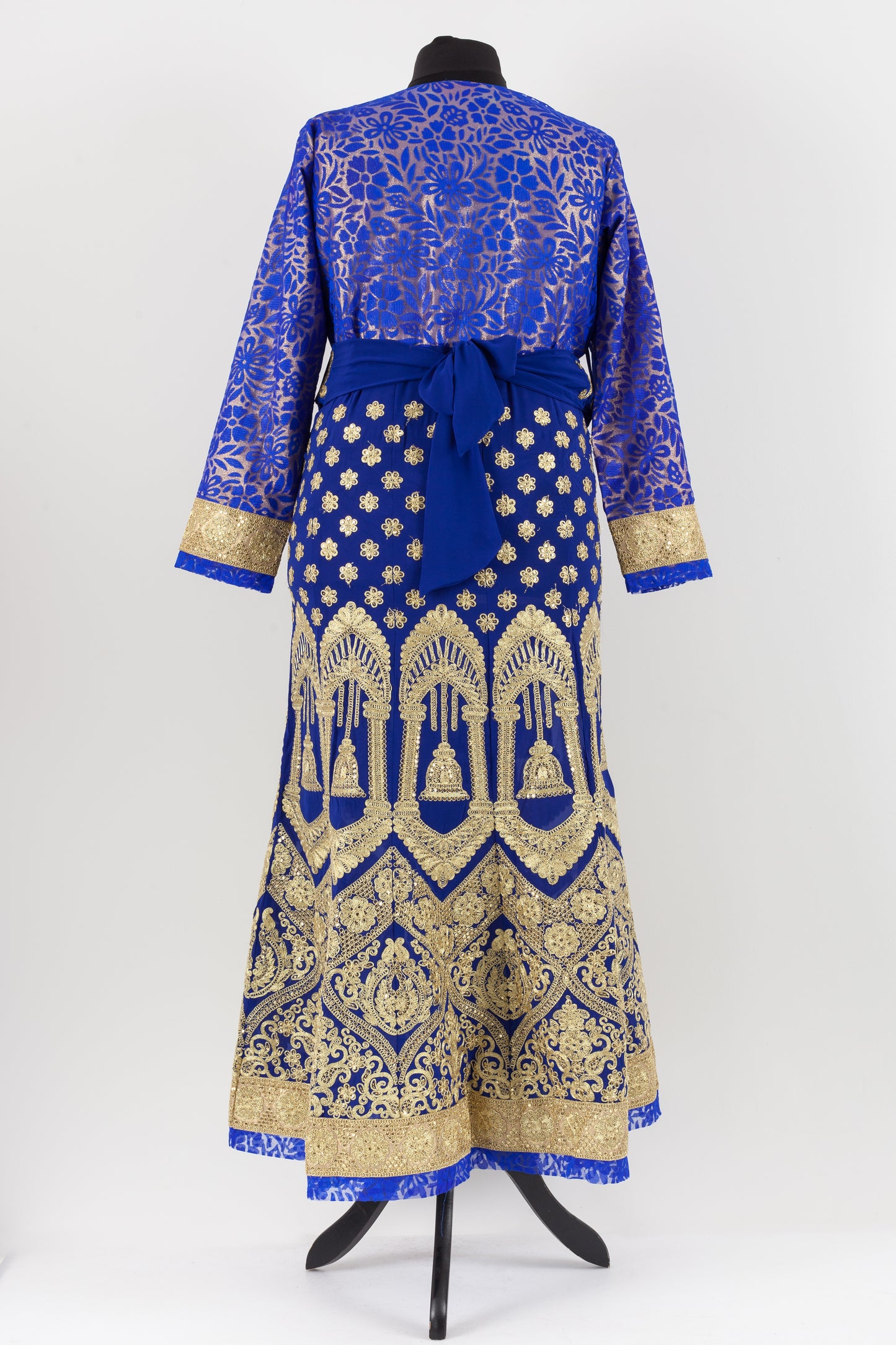 Fancy Ethnic Traditional maxi jalabiyah.