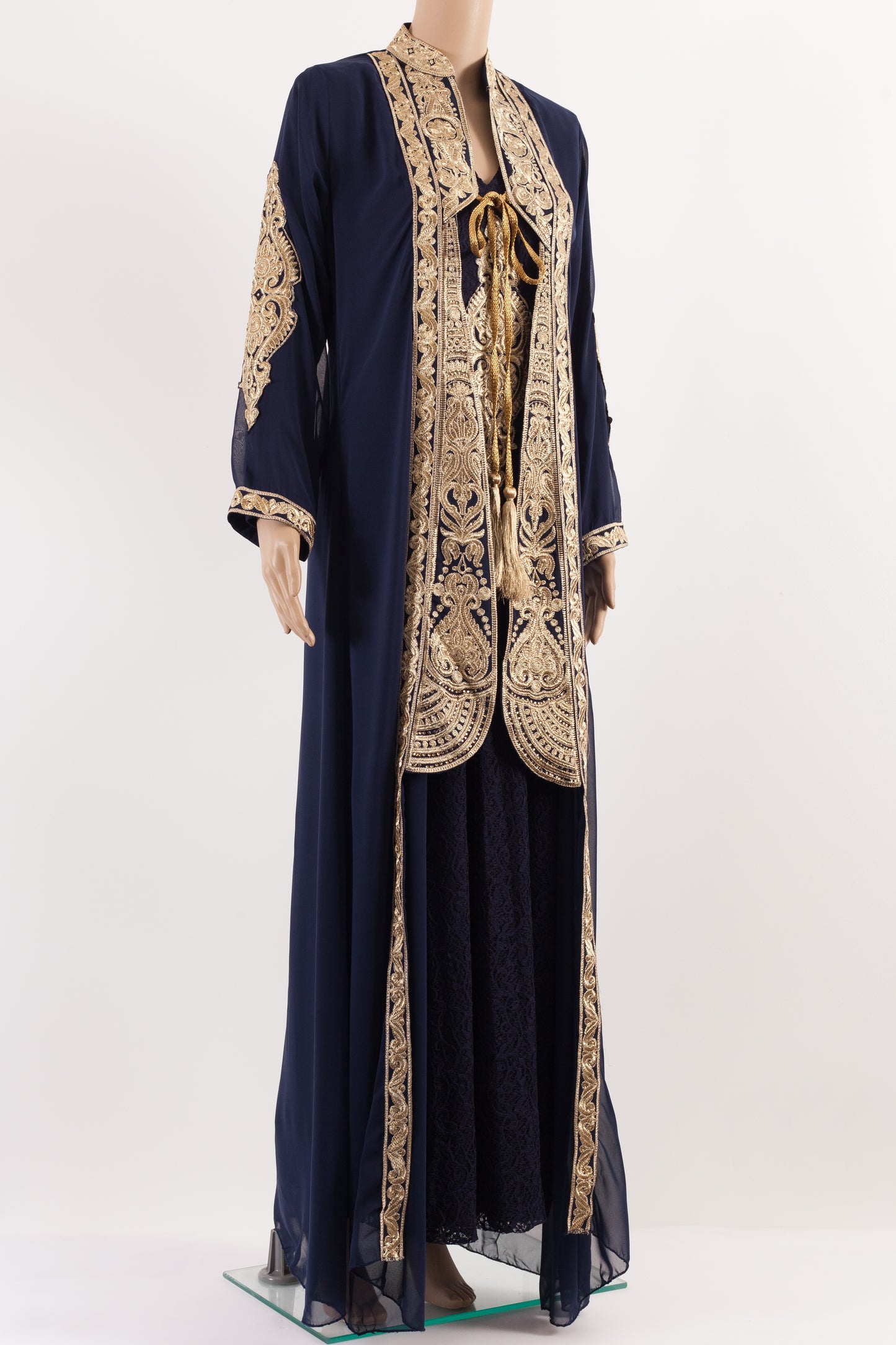 Jalabiyah farashah kaftan,a nice addition for your wardrobe .